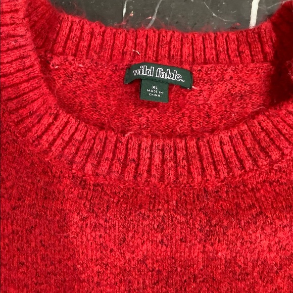 ❤️ Red Crop Sweater with Puffed Shoulder Sleeves - Picture 2 of 5